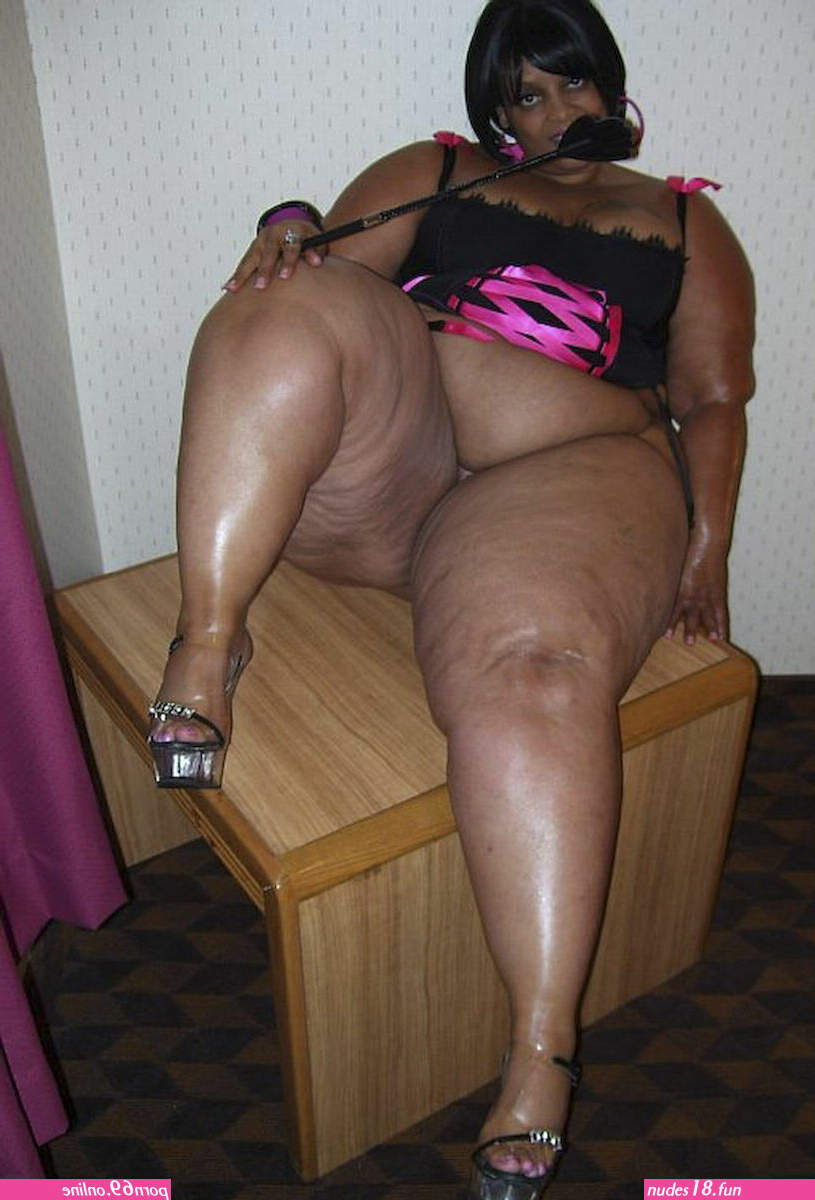 curvy pussy pics