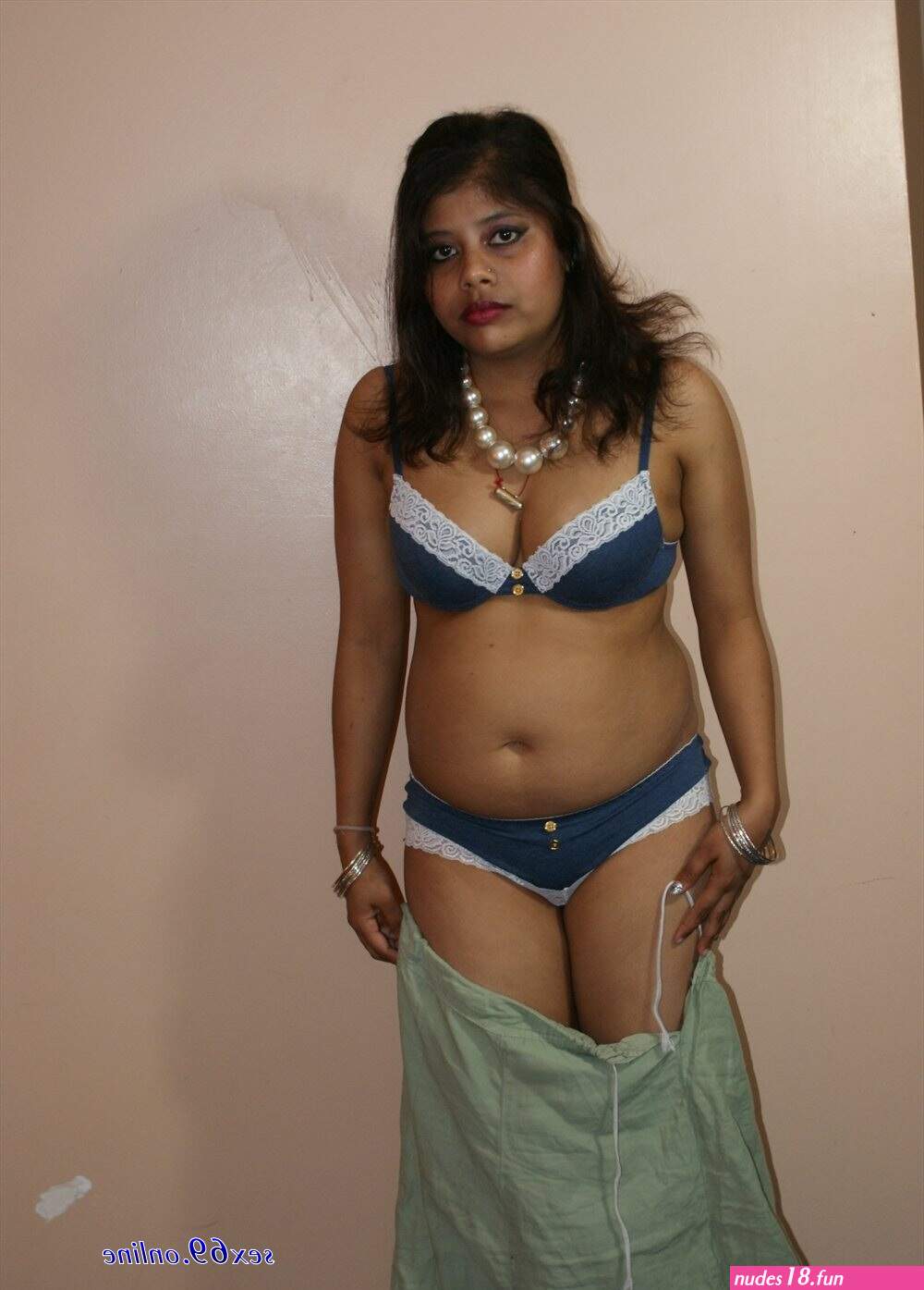 baji boobs pic