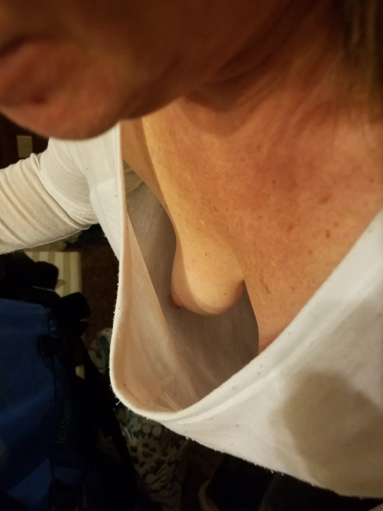 looking down mom s boobs