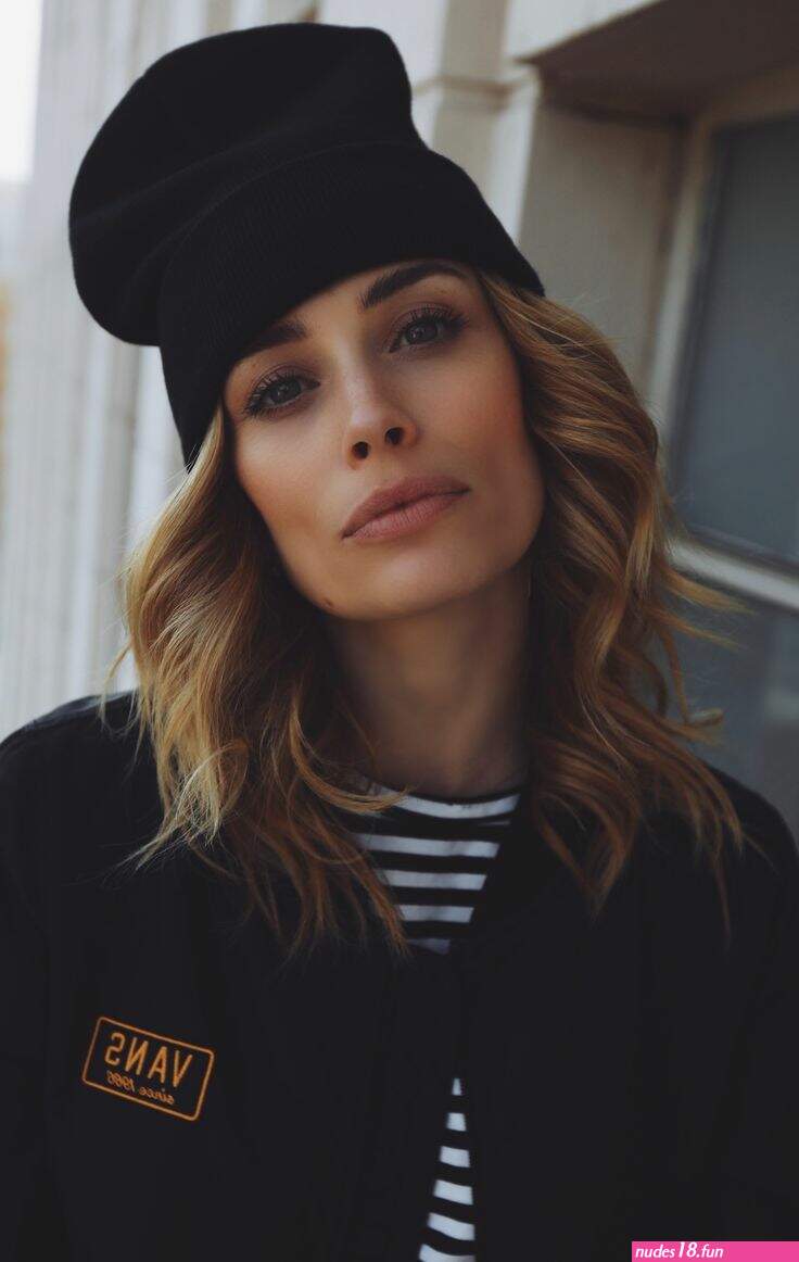 sincerity nicole strapon