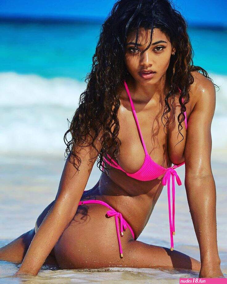 danielle herrington sexy