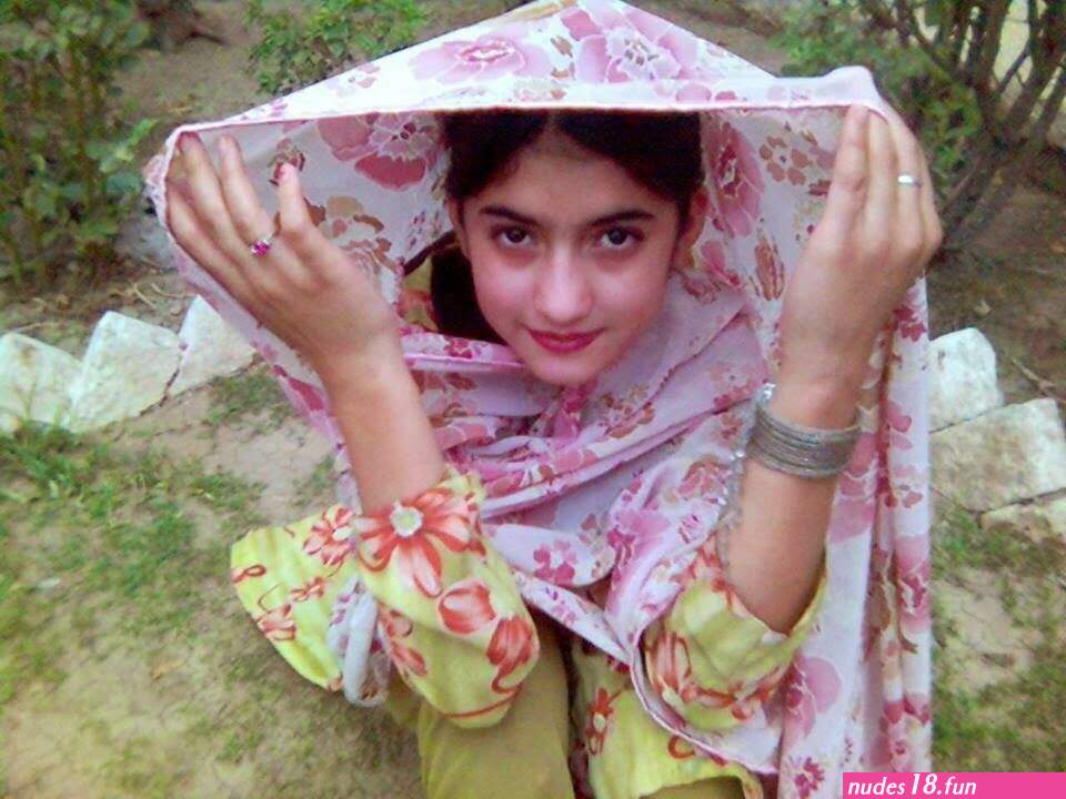 patan girl x potos