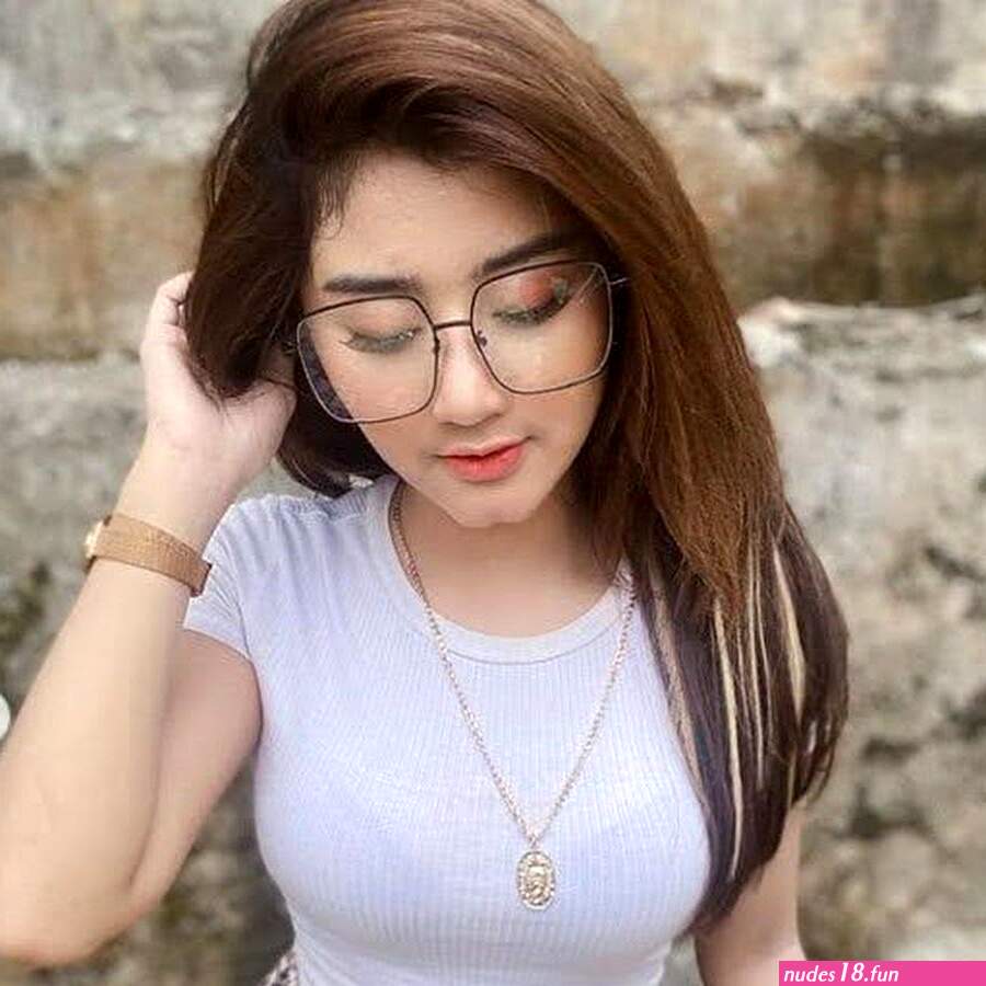 ghea model bugil