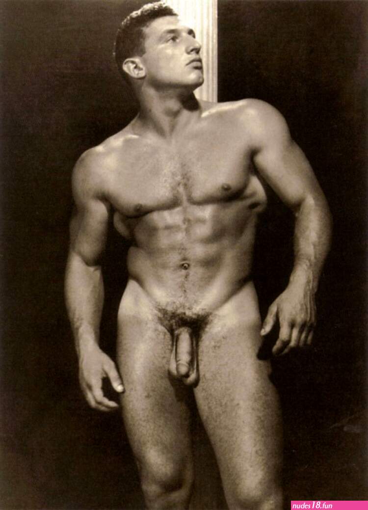 Arnold schwarzenegger naked
