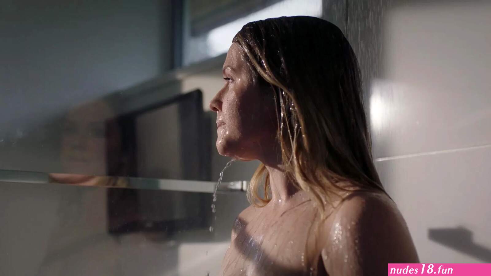 Harriet Dyer nude