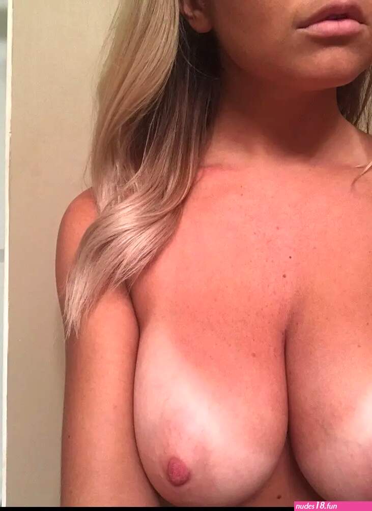 Stunning unknown blonde with sexy body and nice boobs nude photos photo by div
