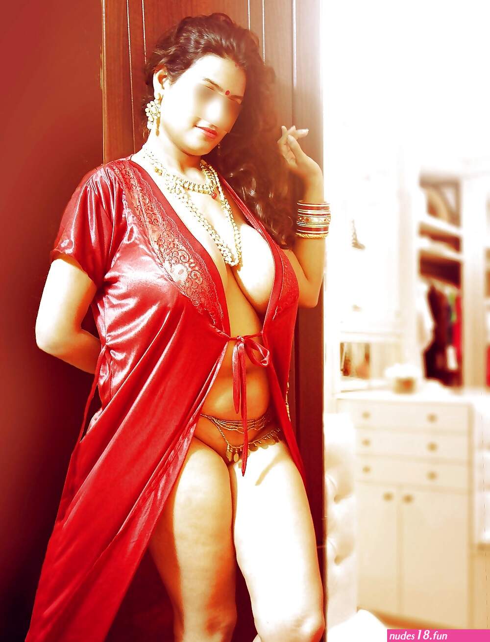 Doodhwali Photo Of An BBW Nude Indian Mature Aunty