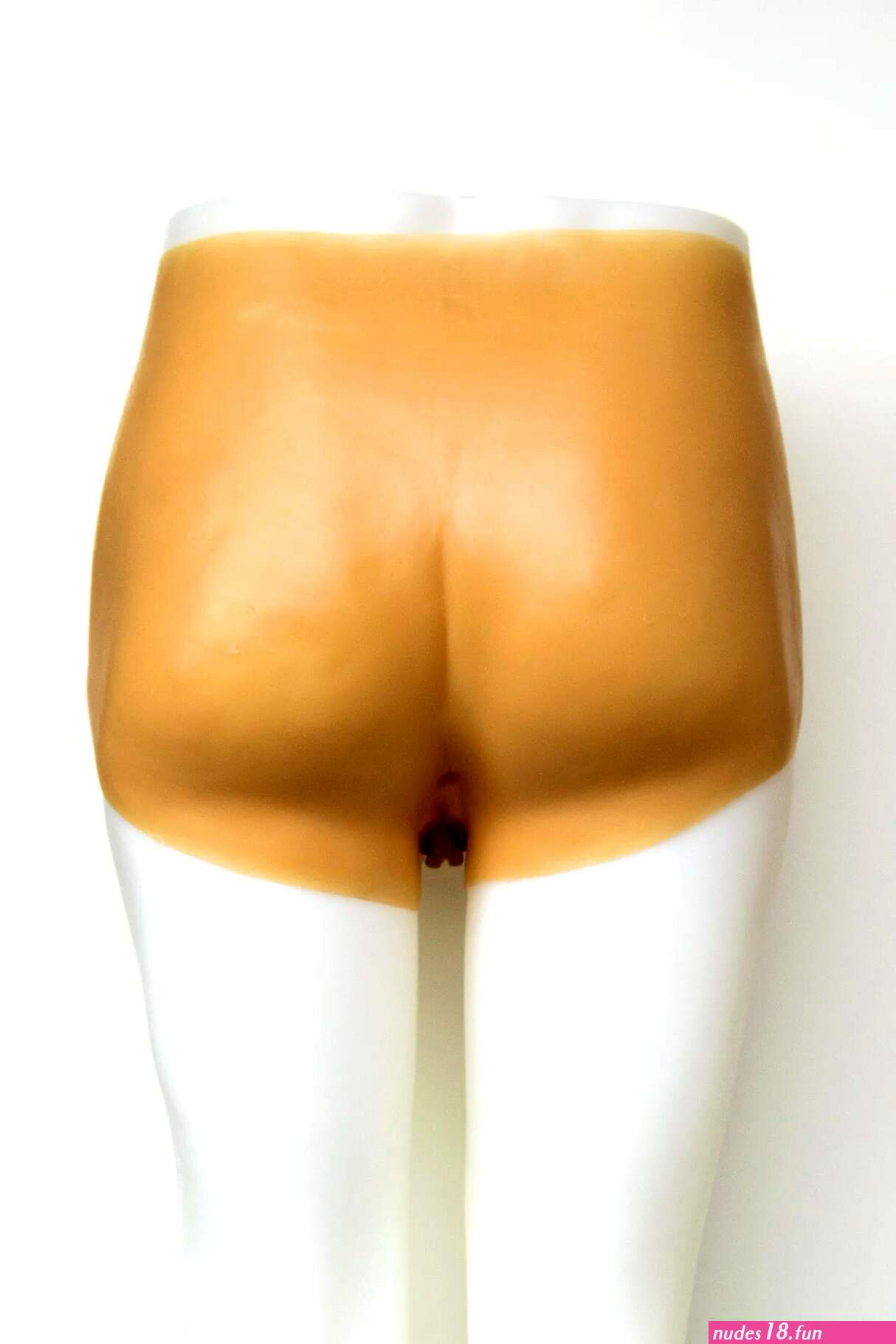 GOLD SEAL NAKED VAGINA PANTY