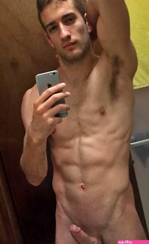 Hot guys naked selfies