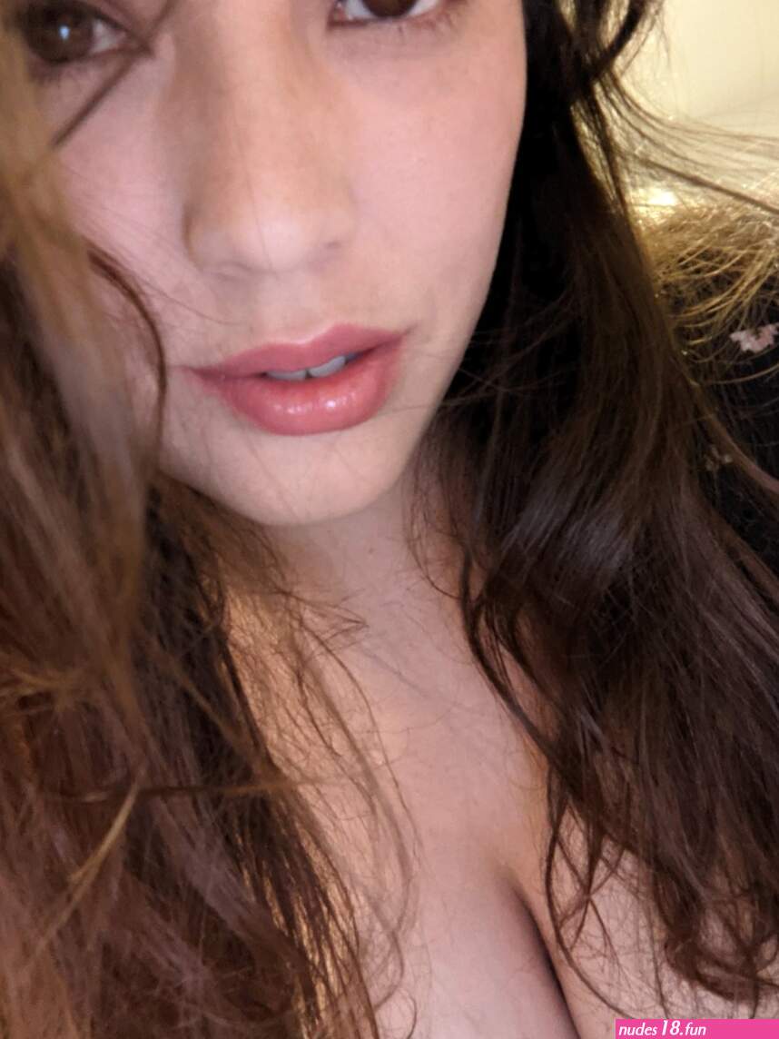 Shy Lynn MEGA Folder