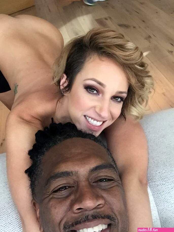 Jada Stevens mamma che culo!