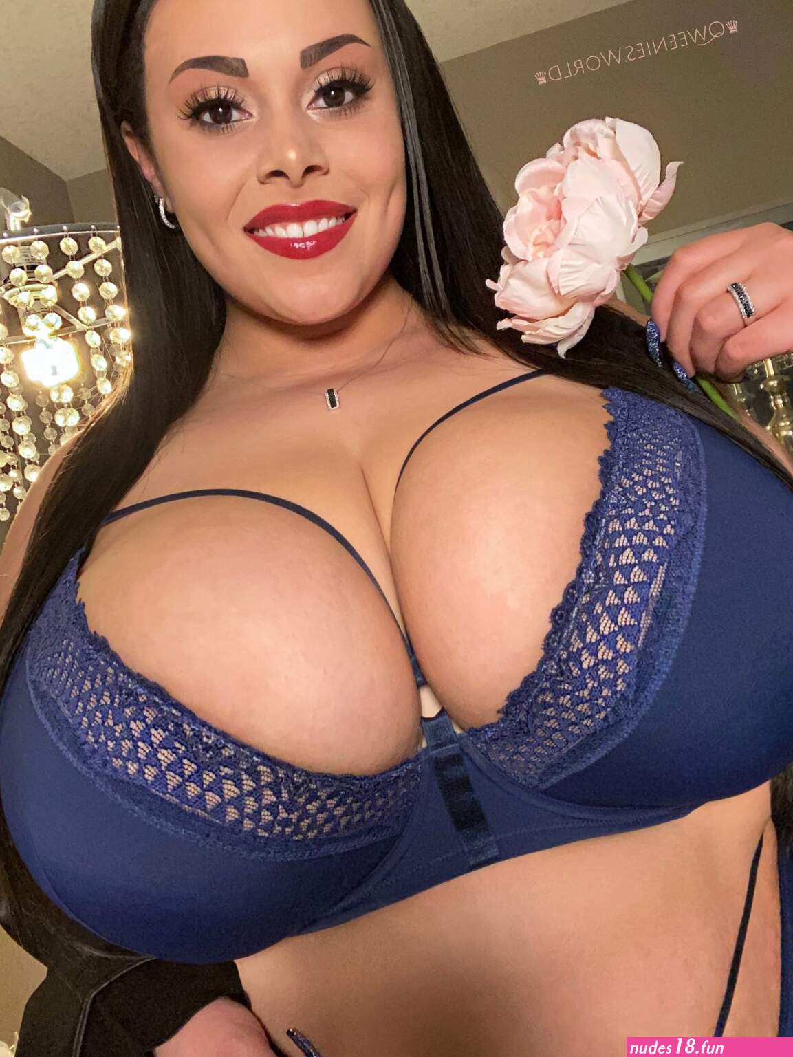 Just Looking on X: Massive Boobs Gorgeous Qweenie