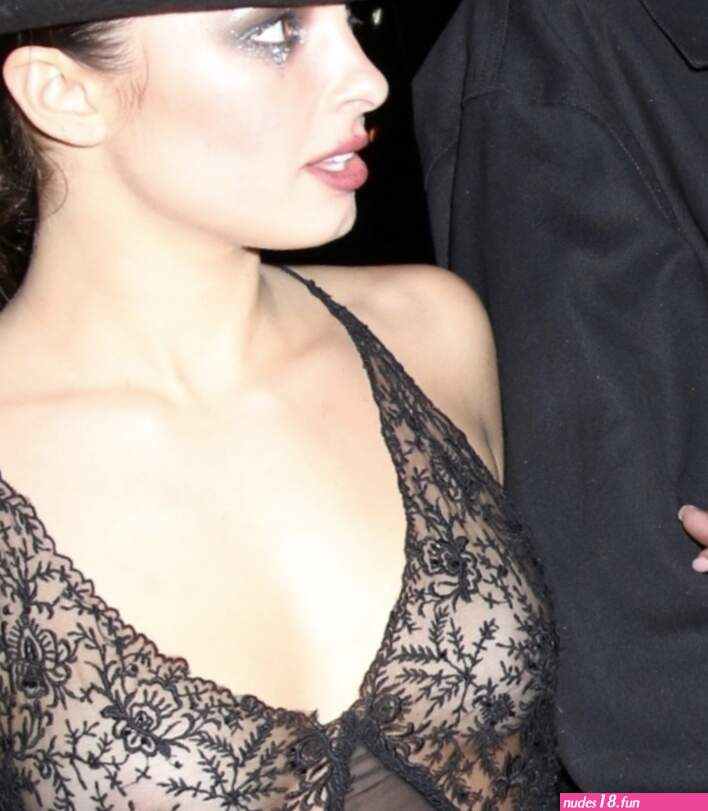 Addison Rae Nipples of the Day