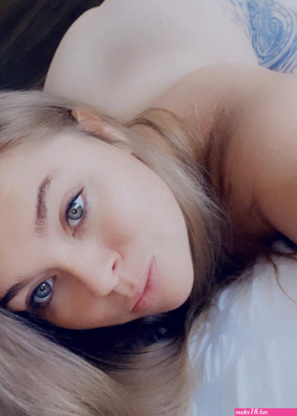 Cecily Chapman Lyssa Chapmans sister cecilybeezee Nude Leaked OnlyFans