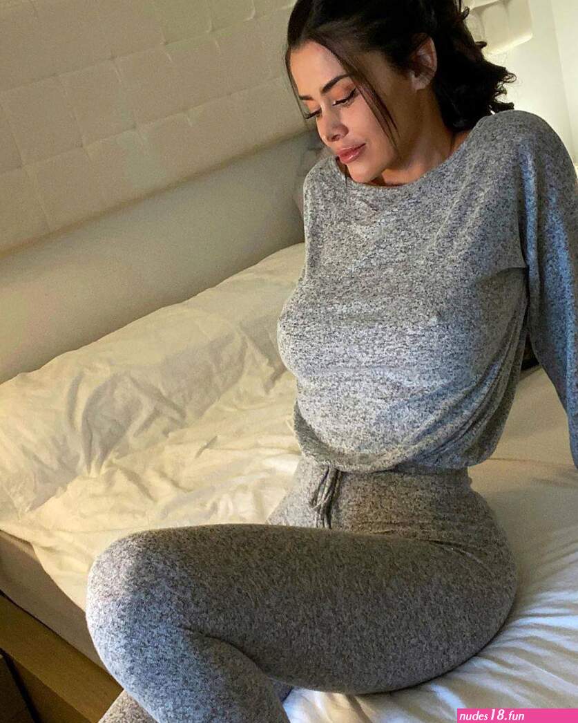 Eva Padlock Hot Braless Tits