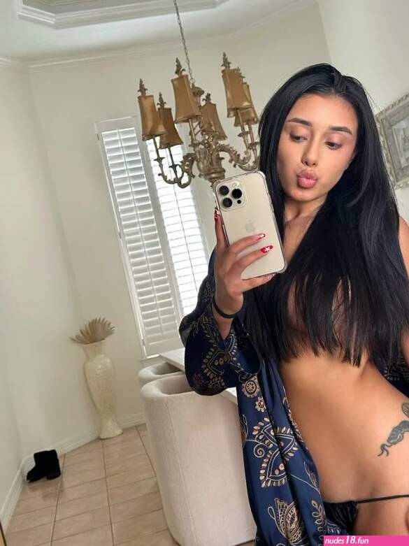 Yamillca: I Bet This Babe Will Make You Cum Super Hard OnlyFans Leaks