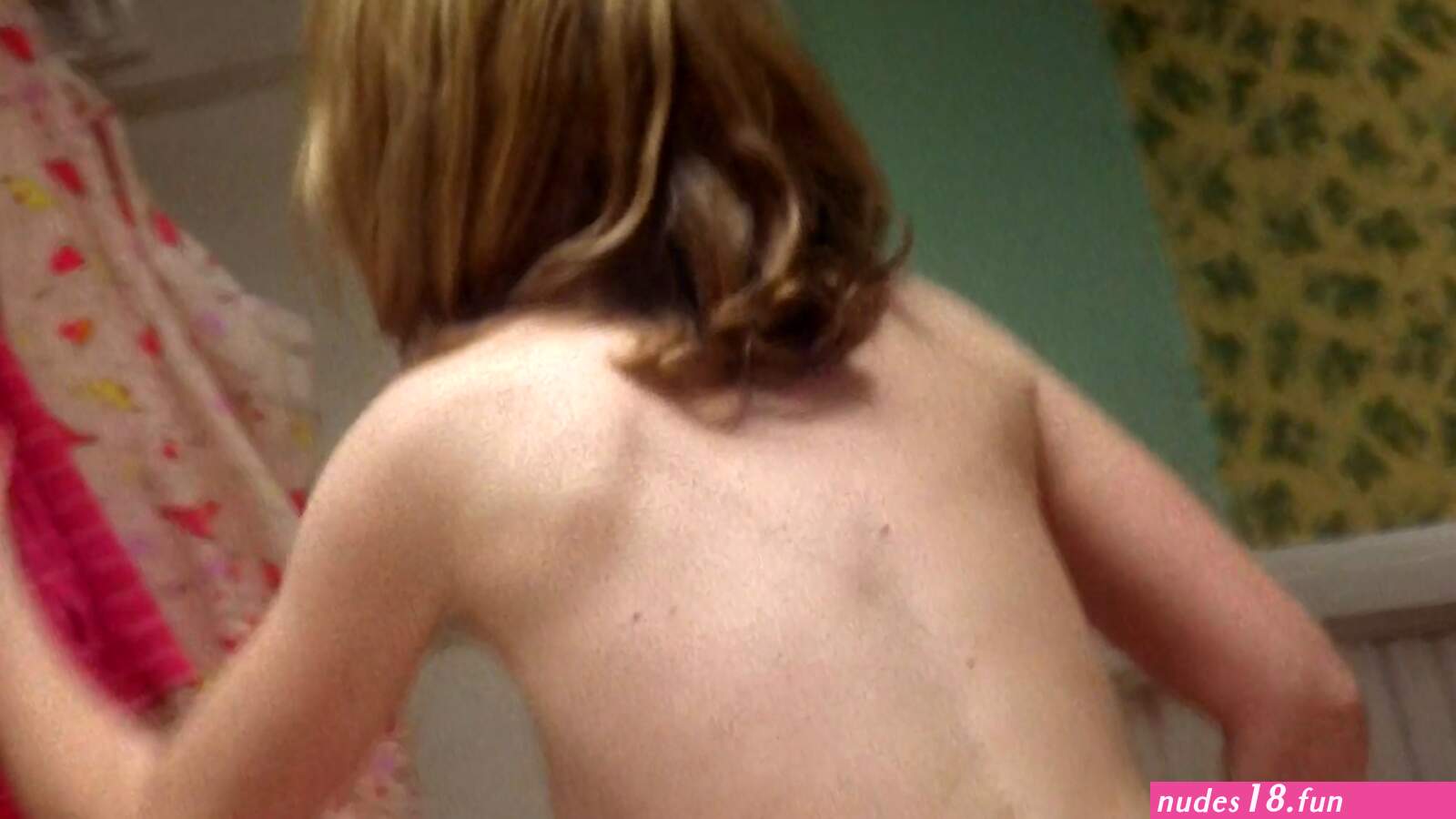 Julia Stiles sexy