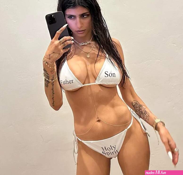 Porn star Mia Khalifa exposes OnlyFans DMs where she degrades men who ask for nudes