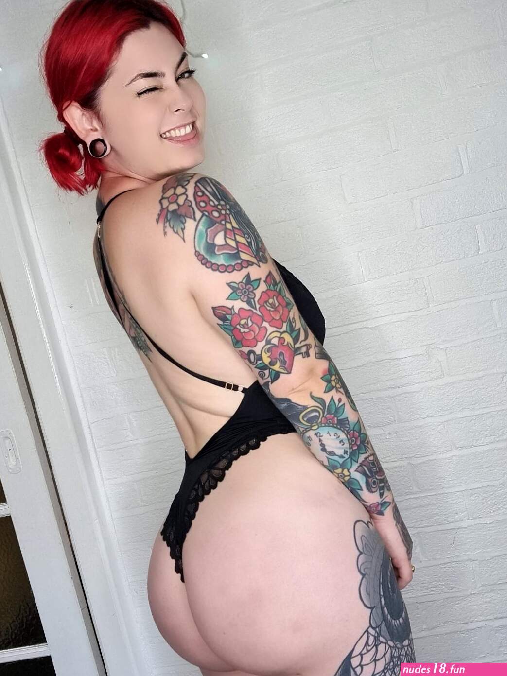 lola mamaplugs mason on X: Might get Dean to fuck my arse so everyones got some boy girl porn today on the onlyflams might eat donuts. Might do both. Anal whilst eating