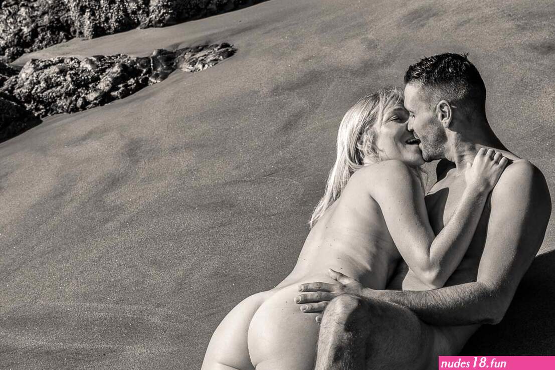 Boudoir and Intimate erotic photo session for couples.