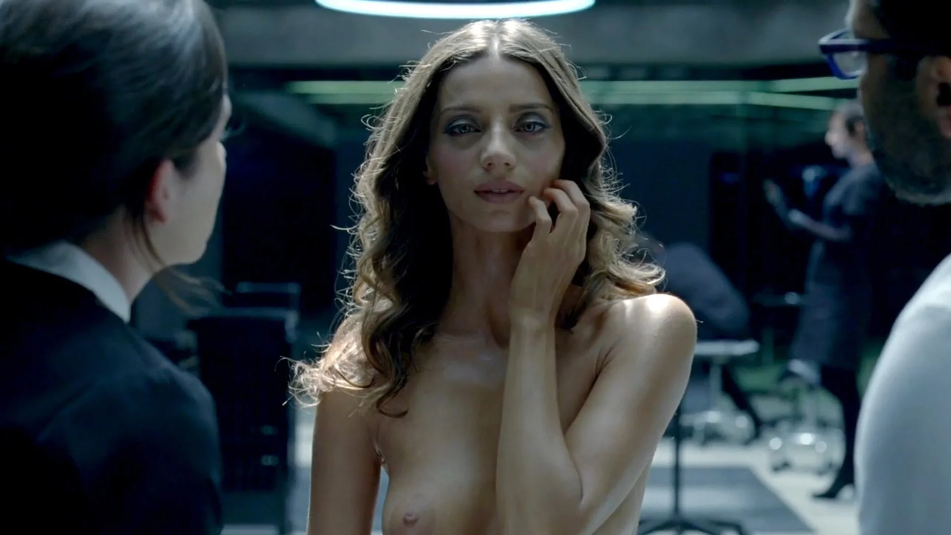 Angela Sarafyan Nude Lesbo Scene In Westworld