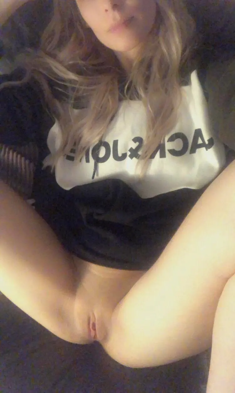 Low quality photo high quality pussy