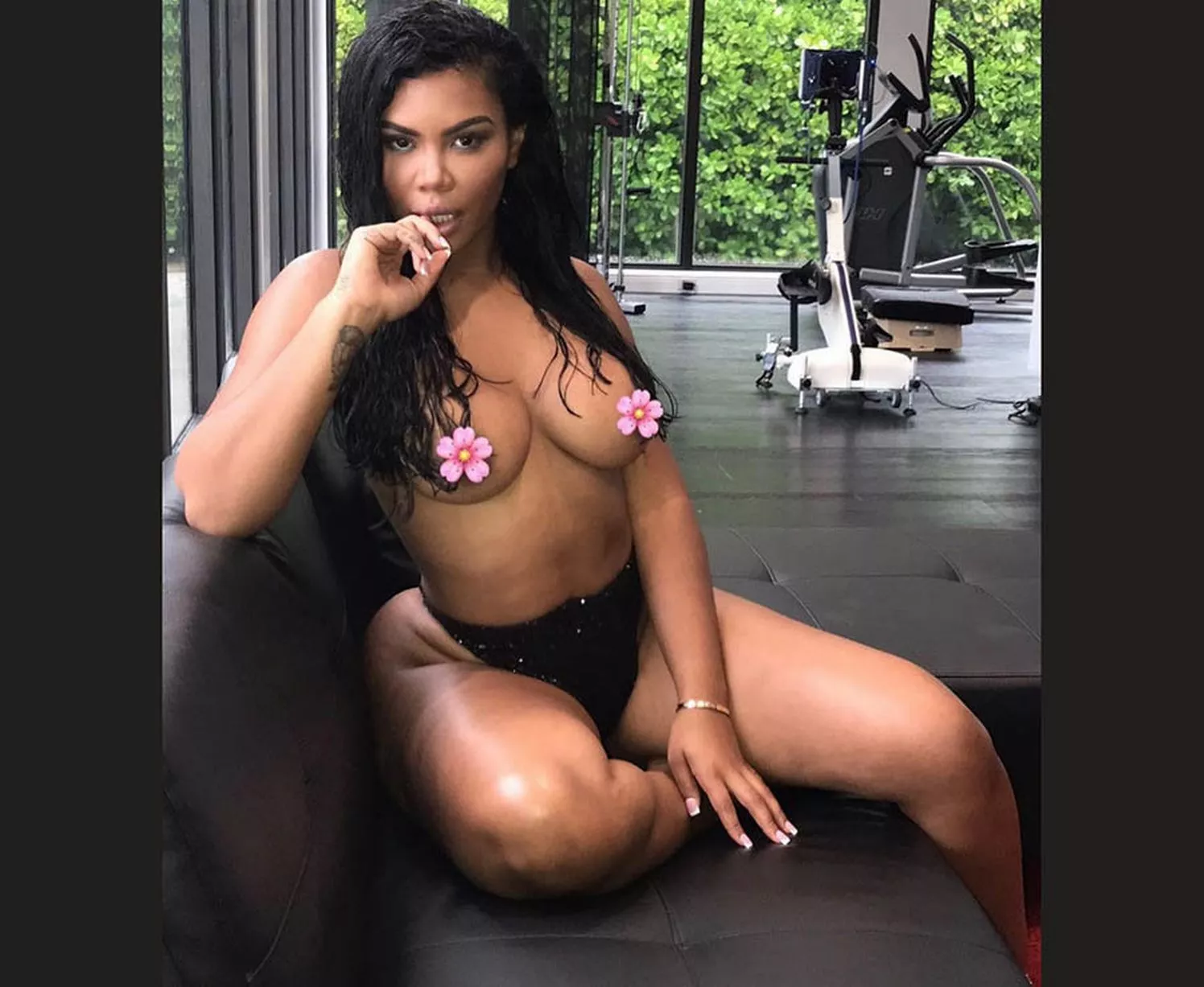 Insta babe Taylor Hing aka Chinese Kitty
