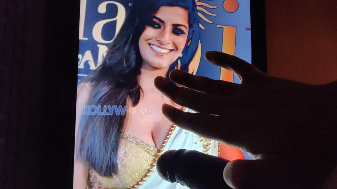 Varalakshmi Sarathkumar: Gay Man Man Porn