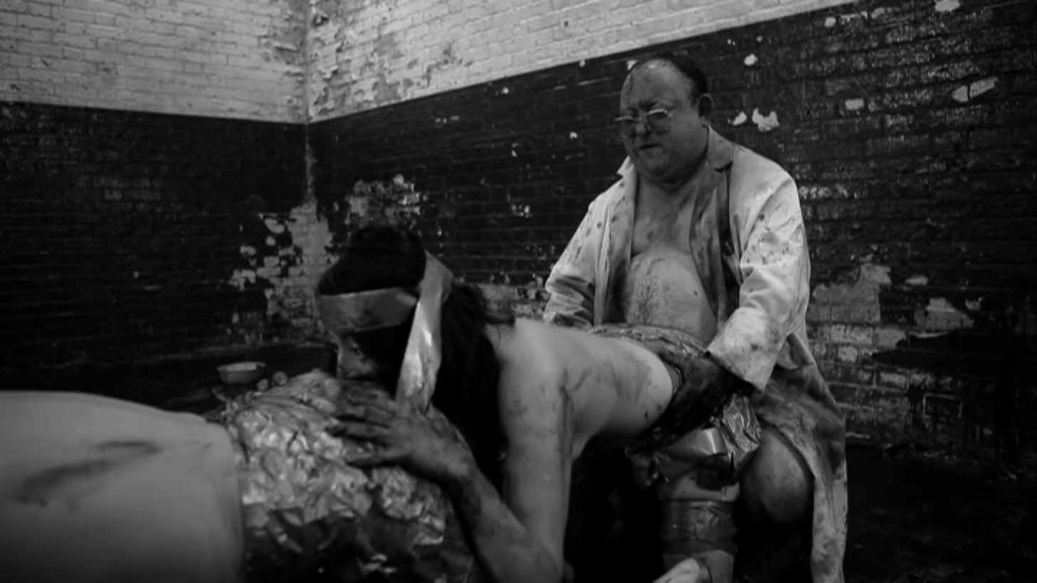 Happyotter: THE HUMAN CENTIPEDE II FULL SEQUENCE 2011