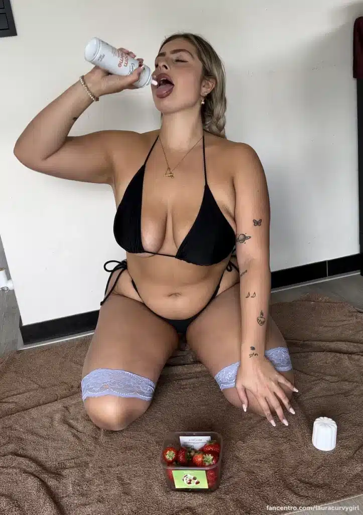 Dit zie je op de OnlyFans pagina van Laura