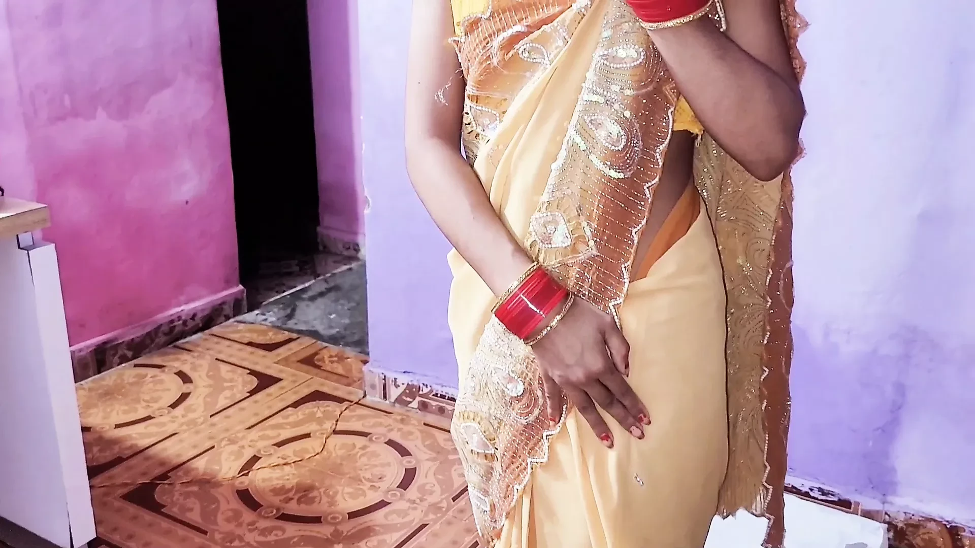 Desi Bhabhi Jina Par Jakar Apane Husband Ke Sath Kiya Galat Kam