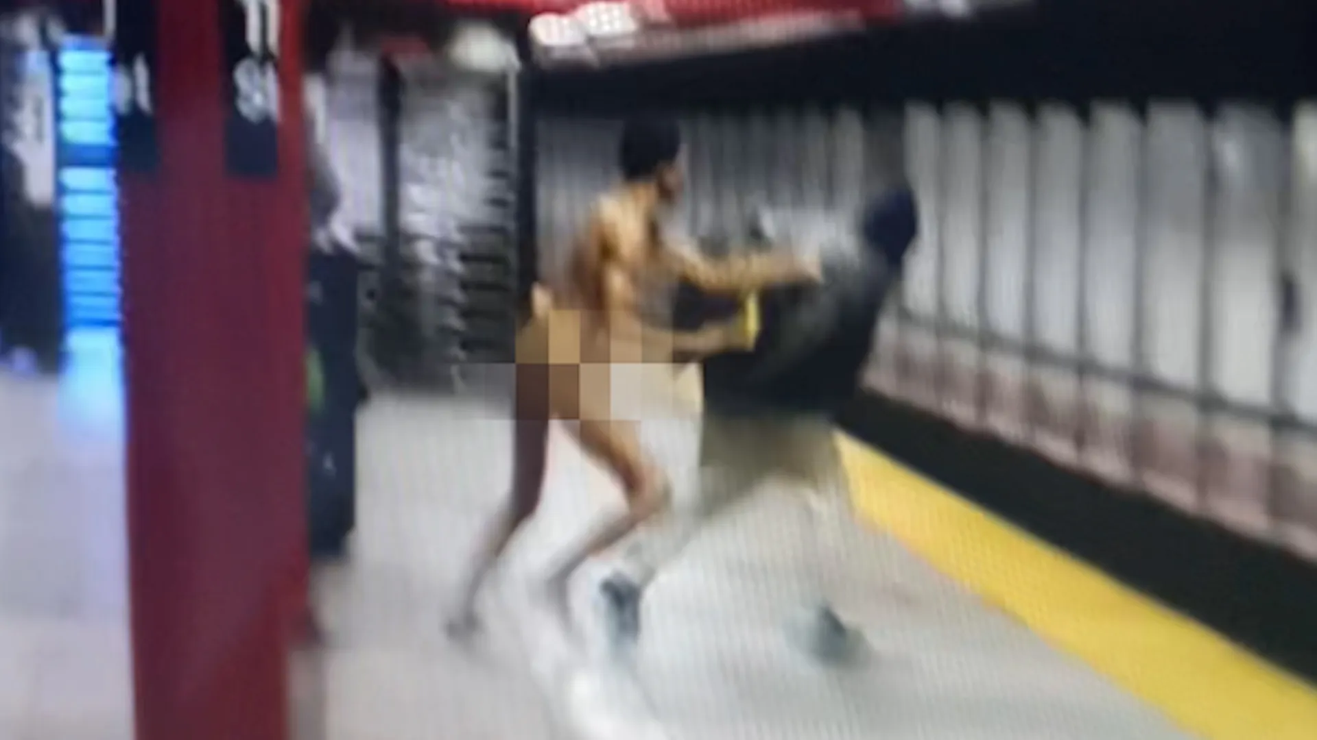 Good Sam fights nude NYC subway shover who dies on third rail