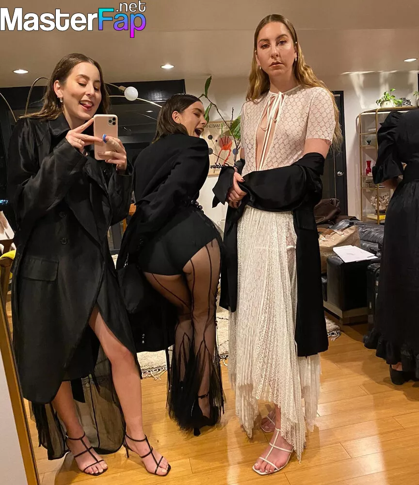 Danielle Haim Nude OnlyFans Leak Picture nybvpHp1TY
