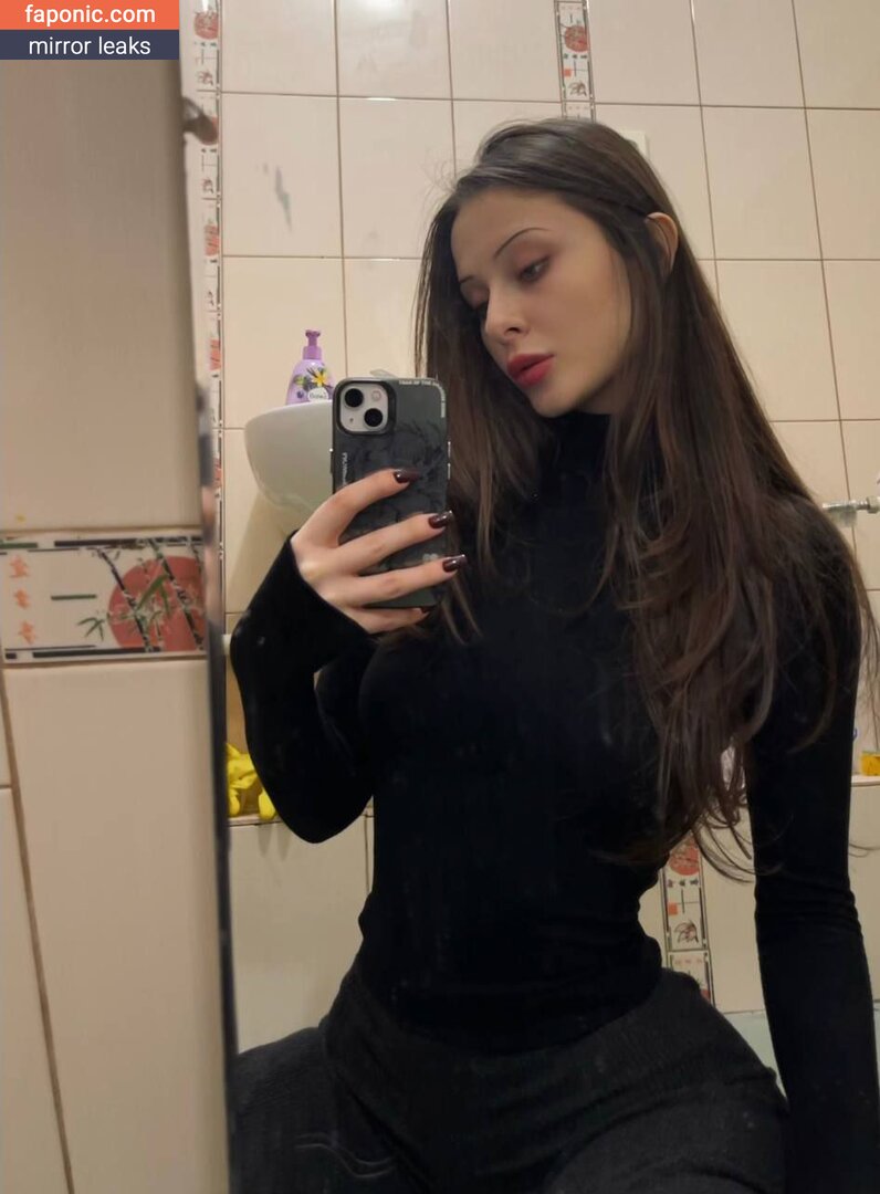 yameikaa aka yamihub Nude Leaks OnlyFans