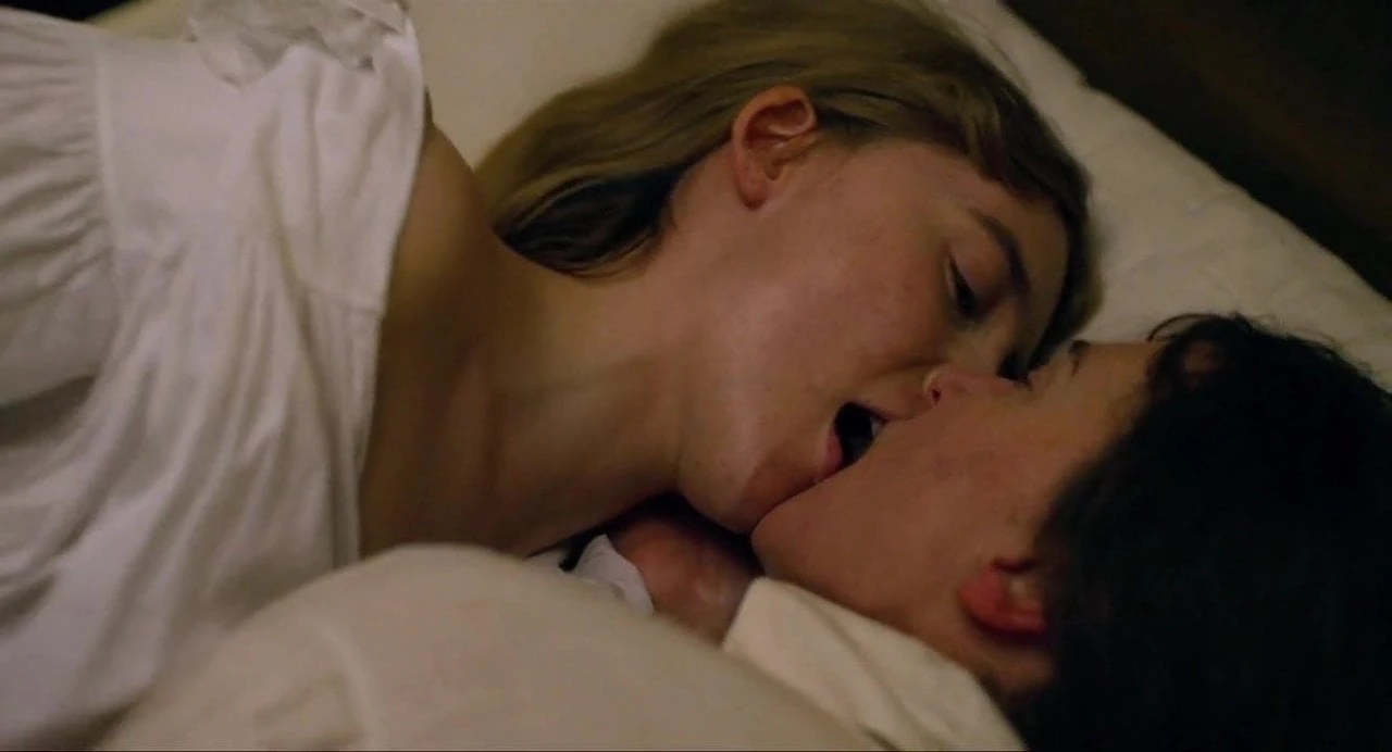 Halle Hayes Lesbian Porn Videos