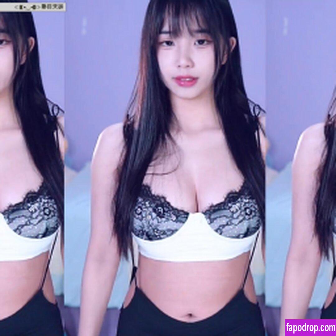s201111 TszlingQ tszlingsoncho leaked nude photo from OnlyFans and Patreon 0046