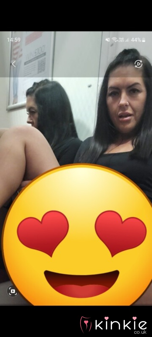 Watch Me Cm And Squirt In A Shop Changing Room