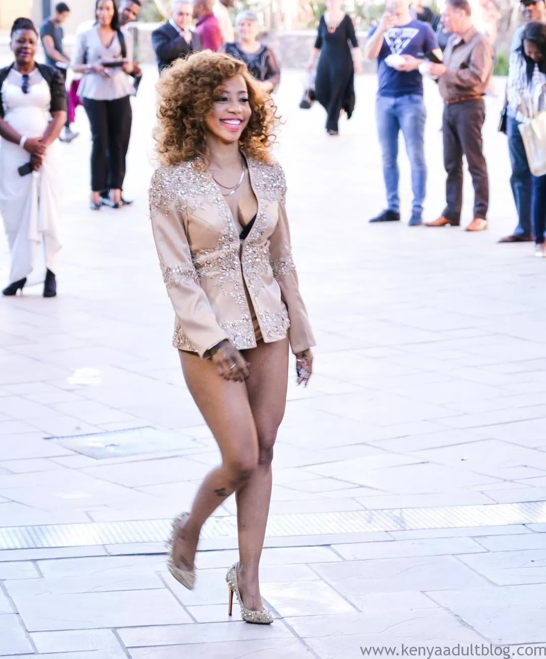 Kelly Khumalo Nude Pics