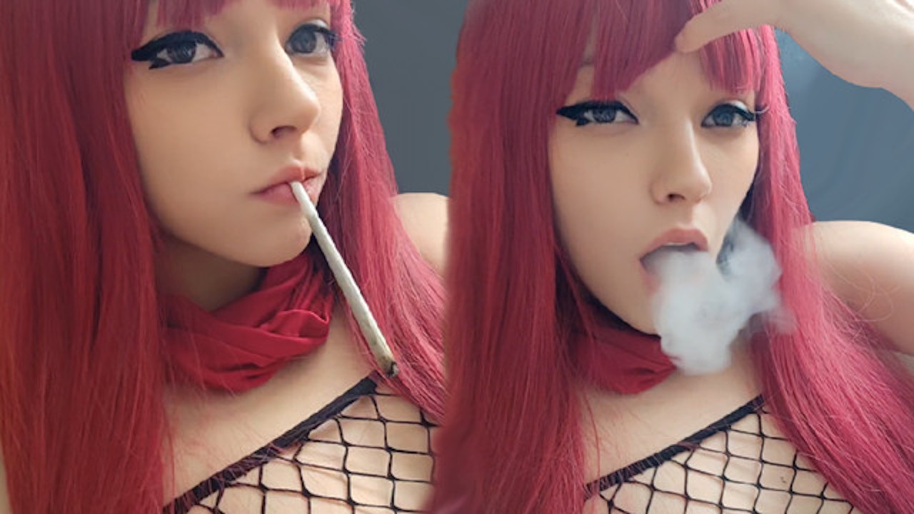 Cute Alt Girl rookt in body fishnets CLOSE-UP volledige video op mijn ManyVids0nlyfans