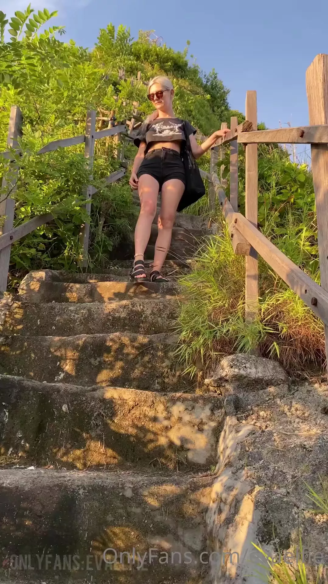 Eva Elfie Flashing Tits Outdoors OnlyFans Video Leaked