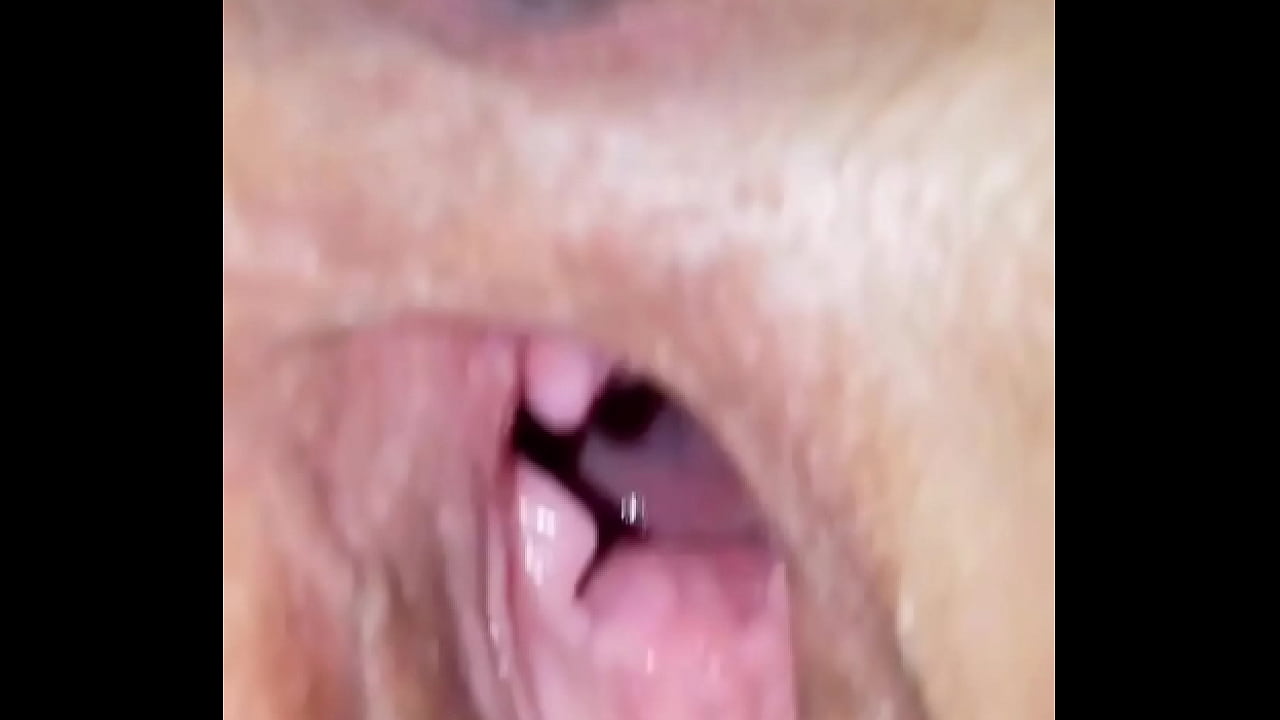 Gaping pussy looking into her cervix