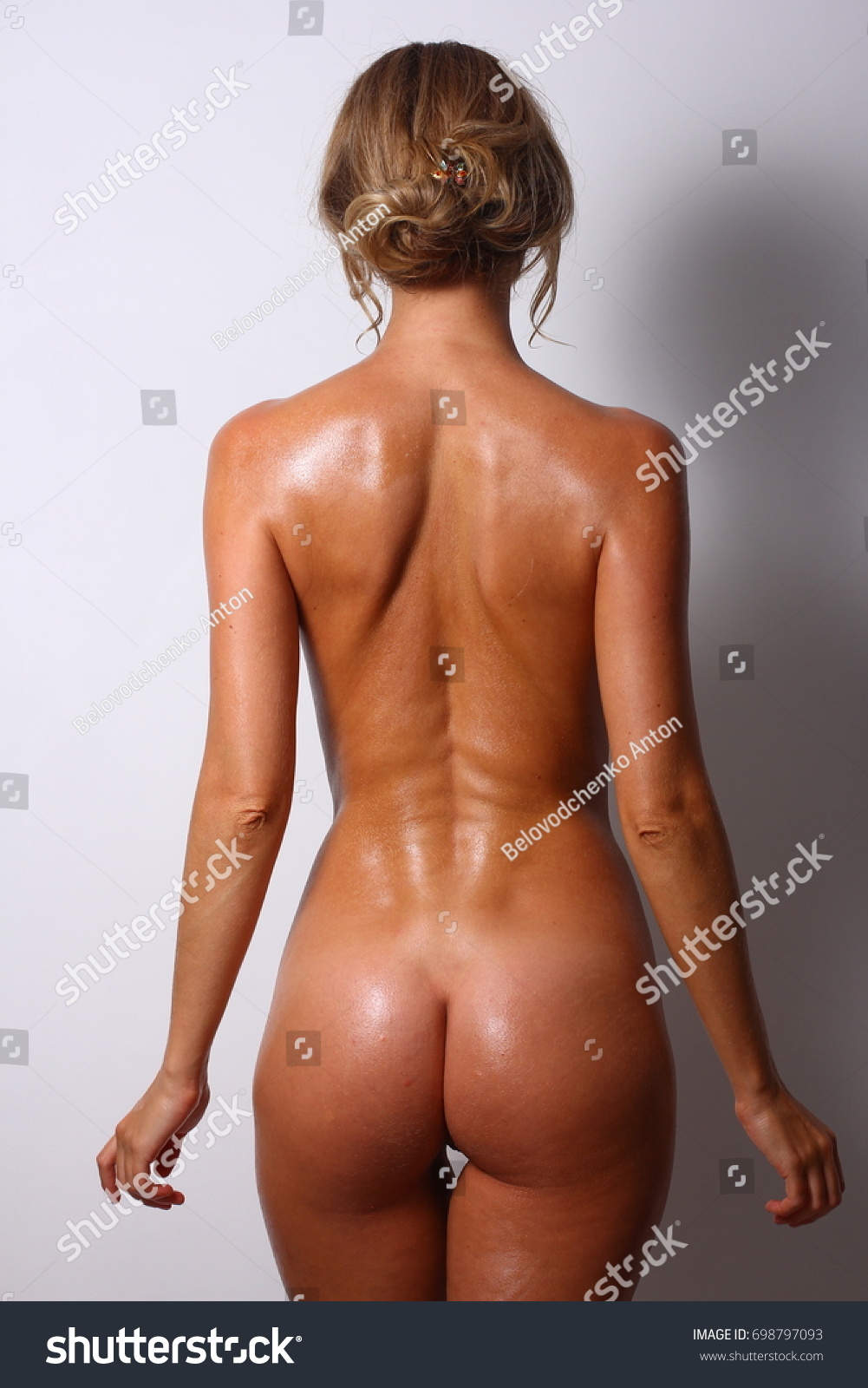 Naked Natural Woman Oiled Body Healthy Stockfoto 698797093