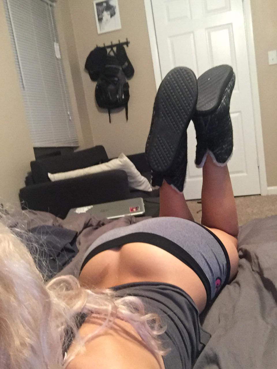 Flaky Bubble Butt Latina