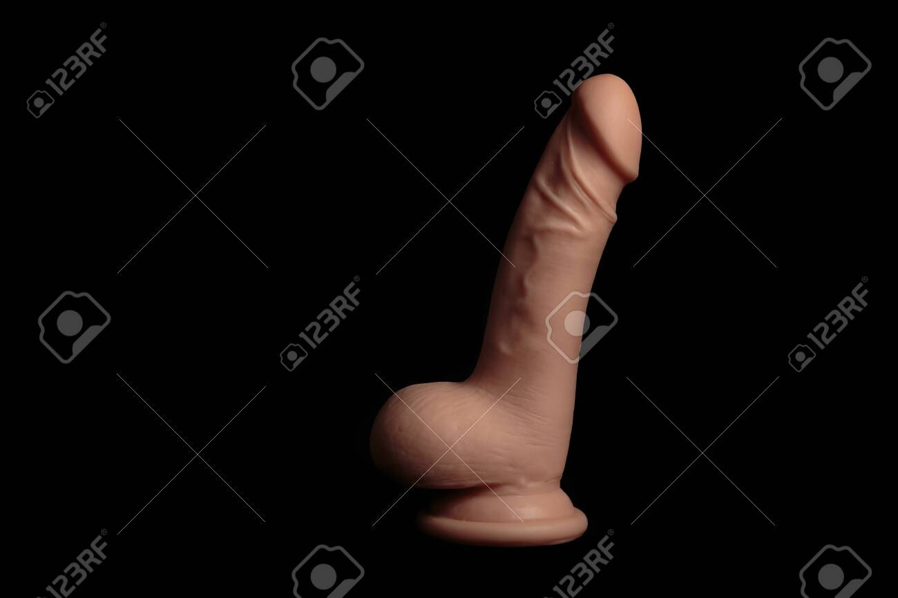 Realistische Dildo Geïsoleerd Op Zwart Royalty-Vrije Foto Plaatjes Beelden en Stock Fotografie. Image 124513428