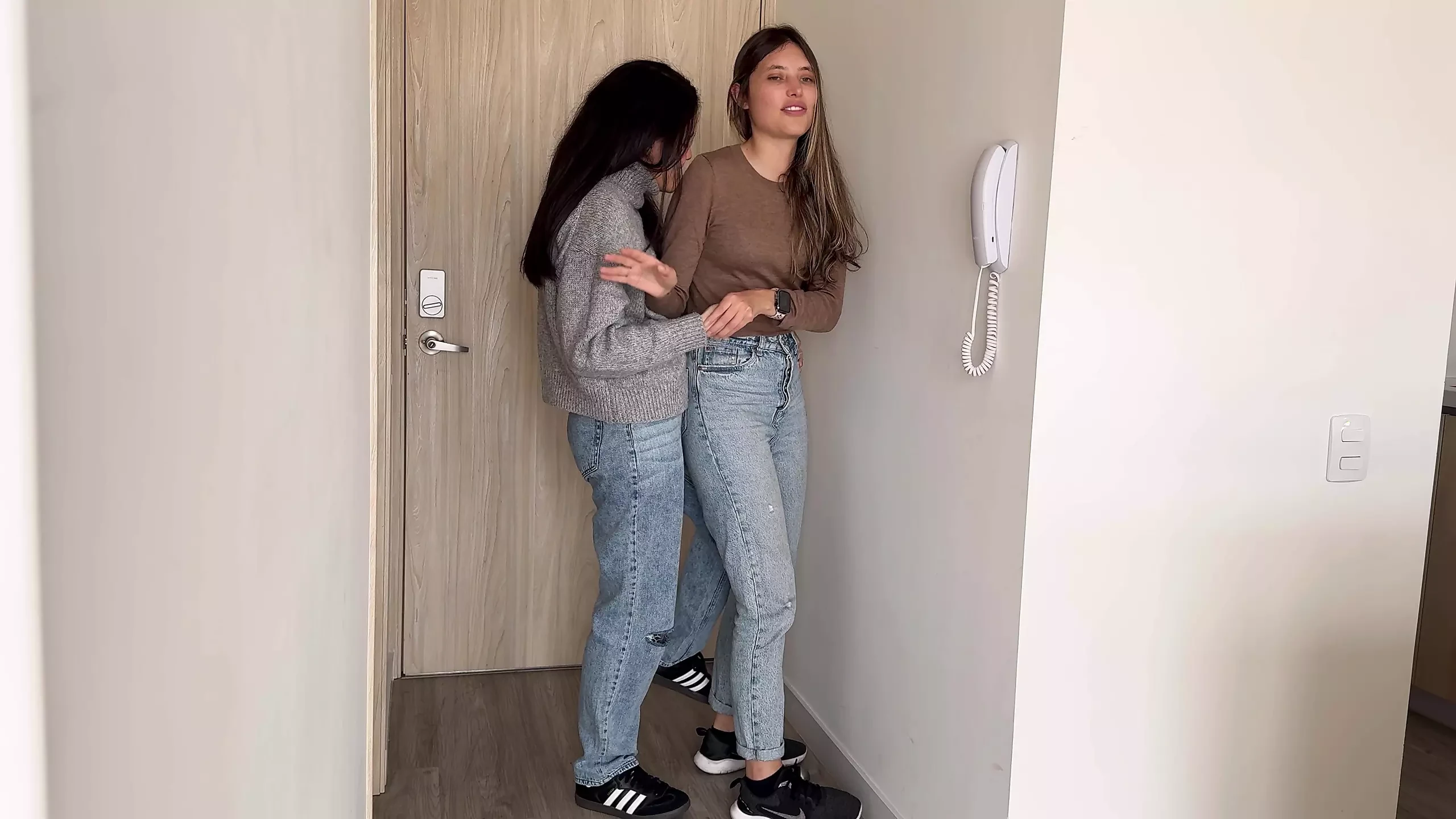 Amateur Teen Oslo Fucked Hotel Hallway Porn Videos: Free UHD 4K 2160p XXX-rated Sex Videos 2025