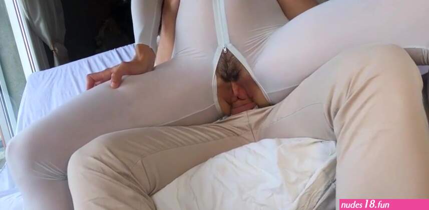 This Slut cant Hold a Huge Pee while Fucking