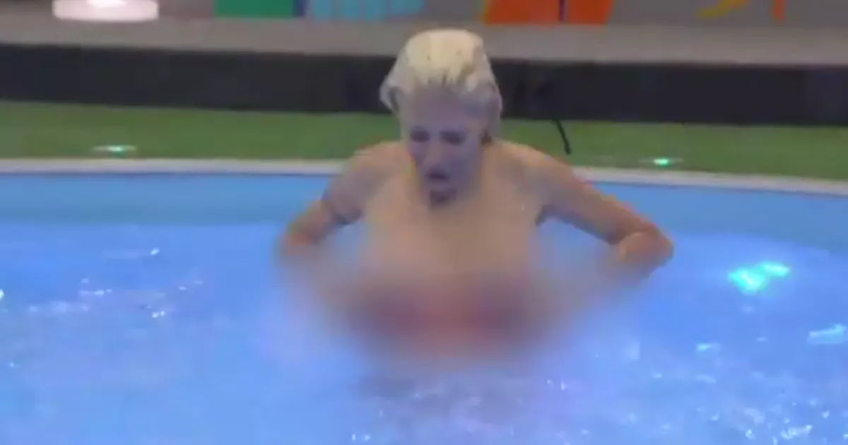 CBB 2014: Watch Angelique Morgans accidental boob exposure in Celebrity Big Brother pool