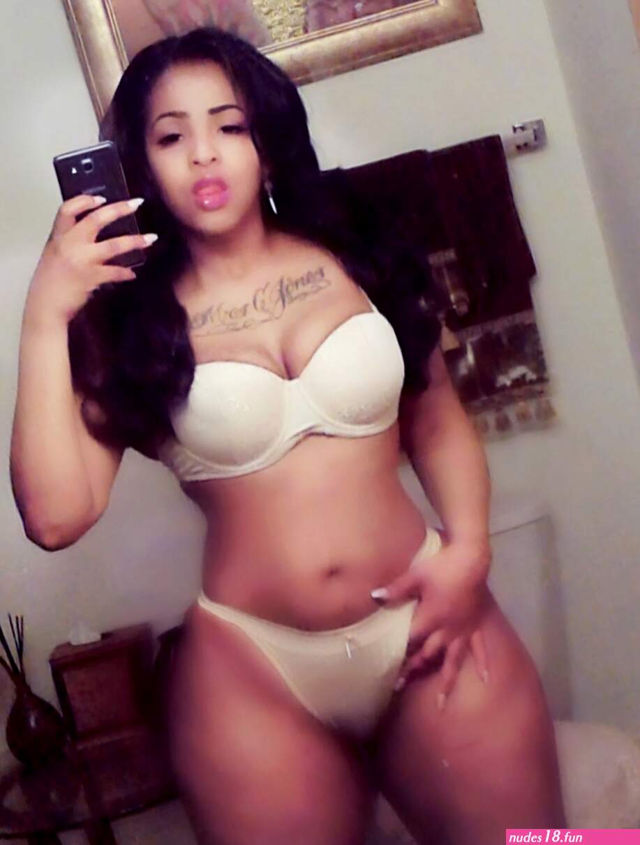 Aza Elise prettykitty414