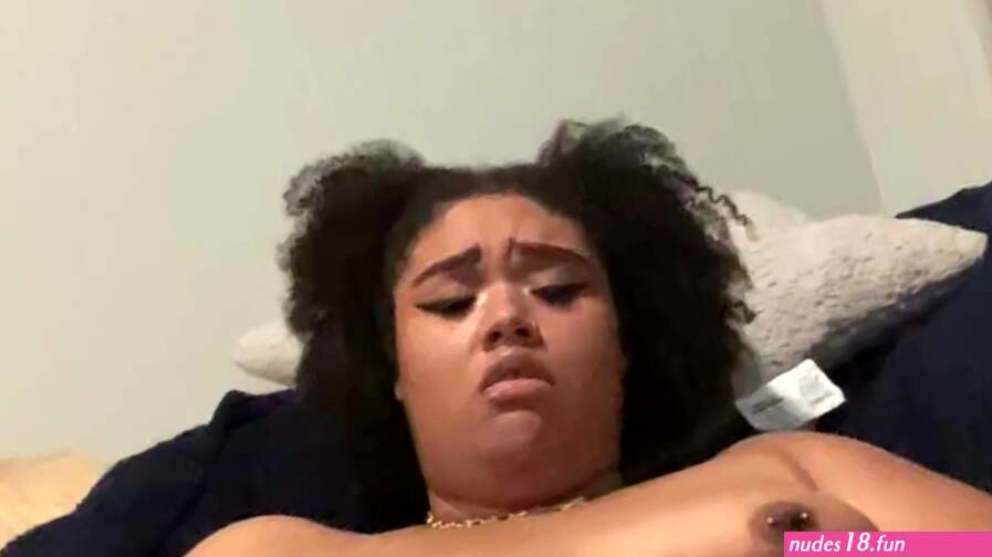 Cute Amateur BBW Gushing Squirting