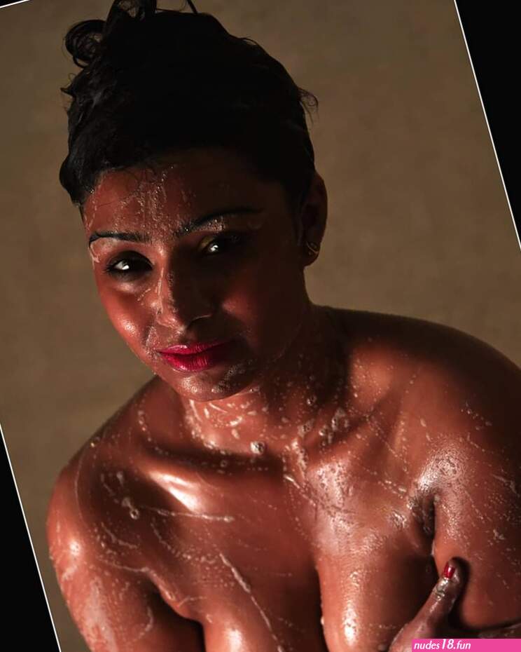 Jui Lahiri Bengali Model hottt shared her before....here some semi nudes.....